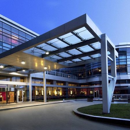 Renaissance By Crystall Atyraū Exterior foto